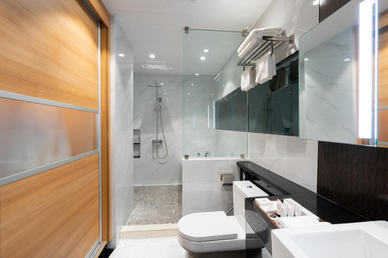One Euphoria Luxe Hotel Angeles Exterior photo