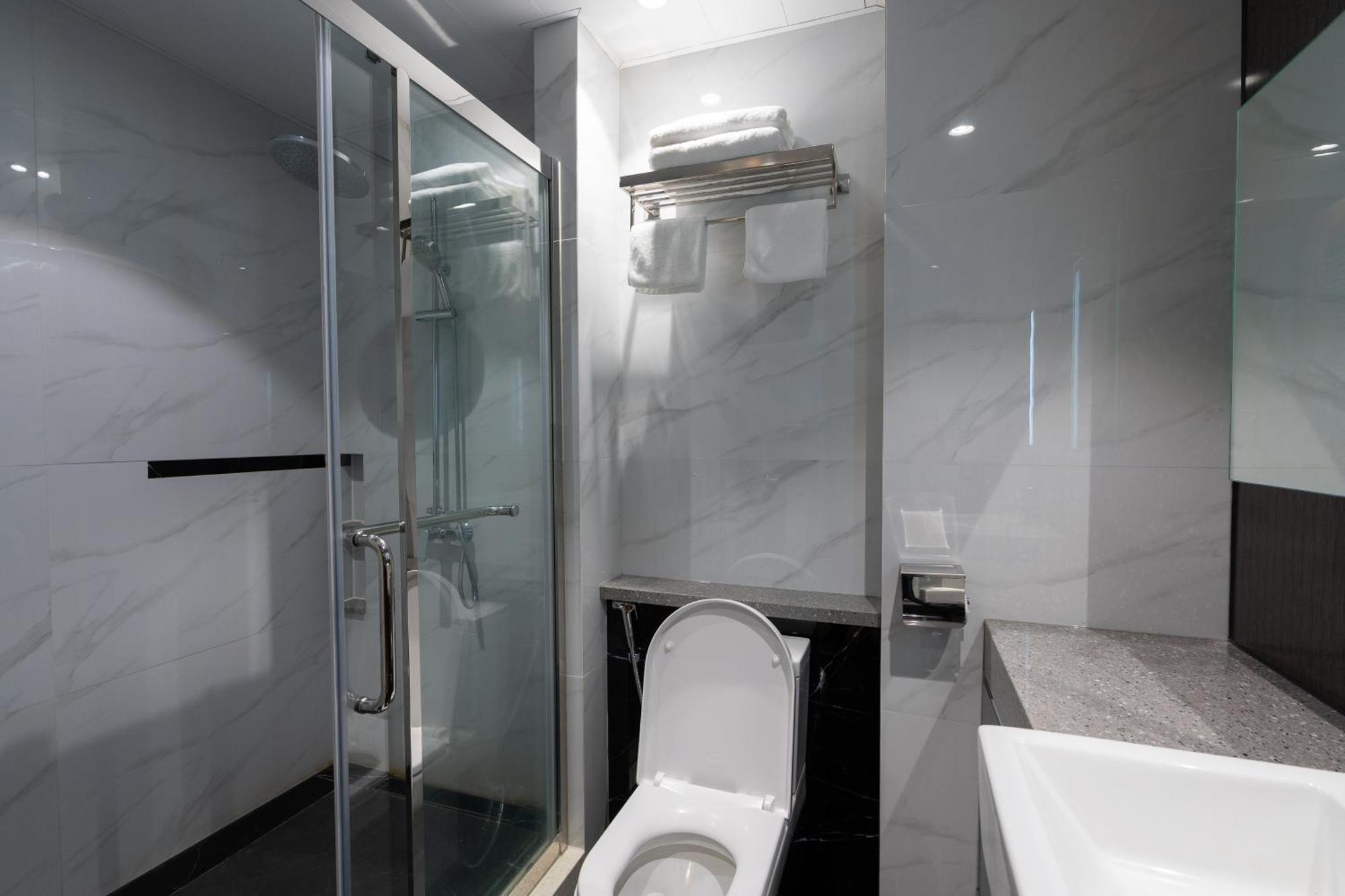 One Euphoria Luxe Hotel Angeles Exterior photo